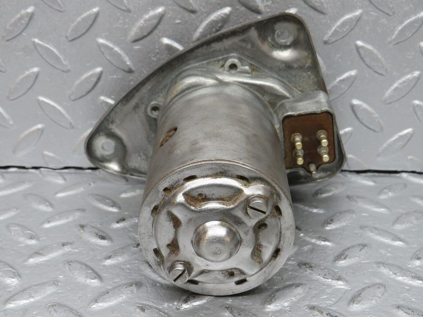 40230 Mercedes-Benz W110 230 Wiper Motor Bosch 0390716006