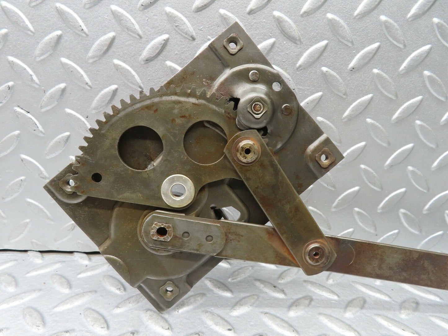 19005 Mercedes-Benz W121 190b Ponton Front Left Manual Window Regulator