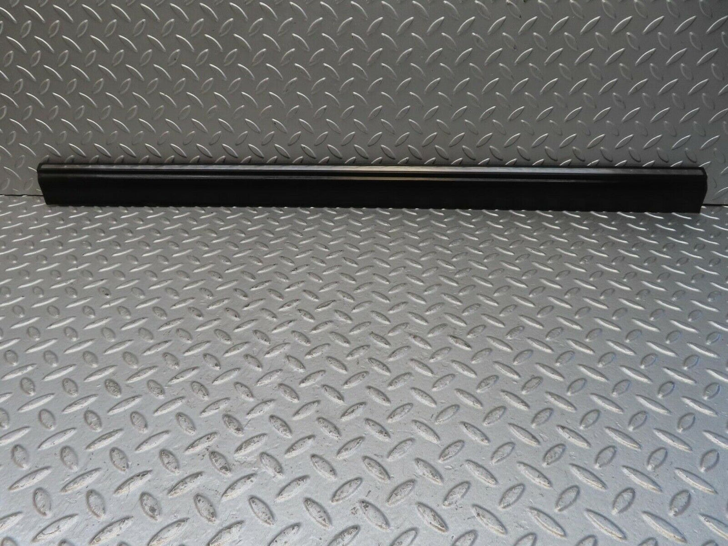 13465 Mercedes-Benz W123 200 Front Left Door Lower Trim