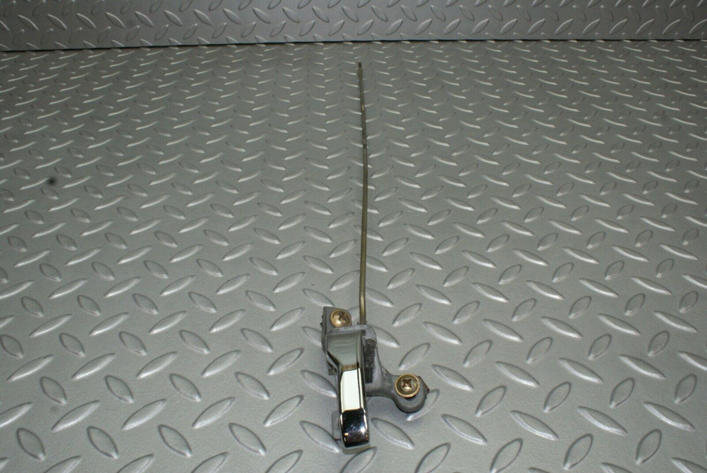 2642 Mercedes-Benz W116 350SE Chrome Door Handle Right 1157660219
