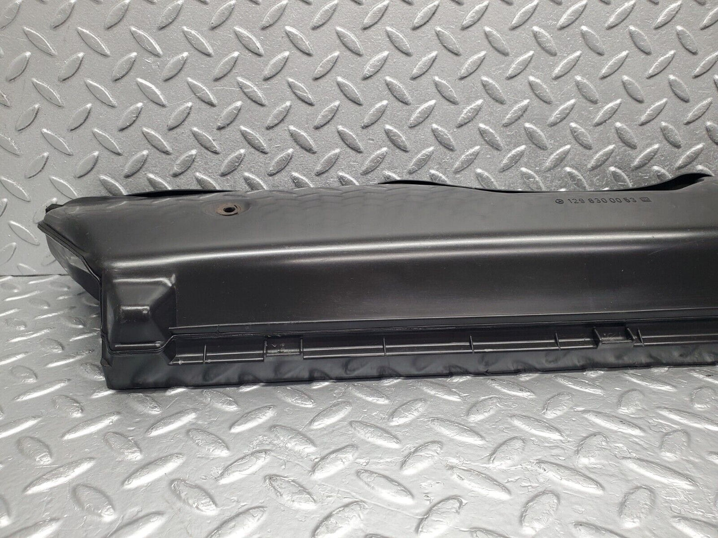 46887 Mercedes-Benz R129 320SL Coupe Cabin Filter Housing 1298300053