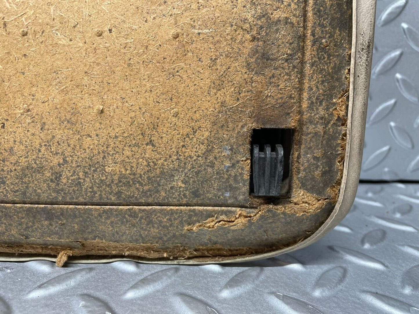 28944 Mercedes-Benz C124 320CE Front Right Door Card Beige 1247273270