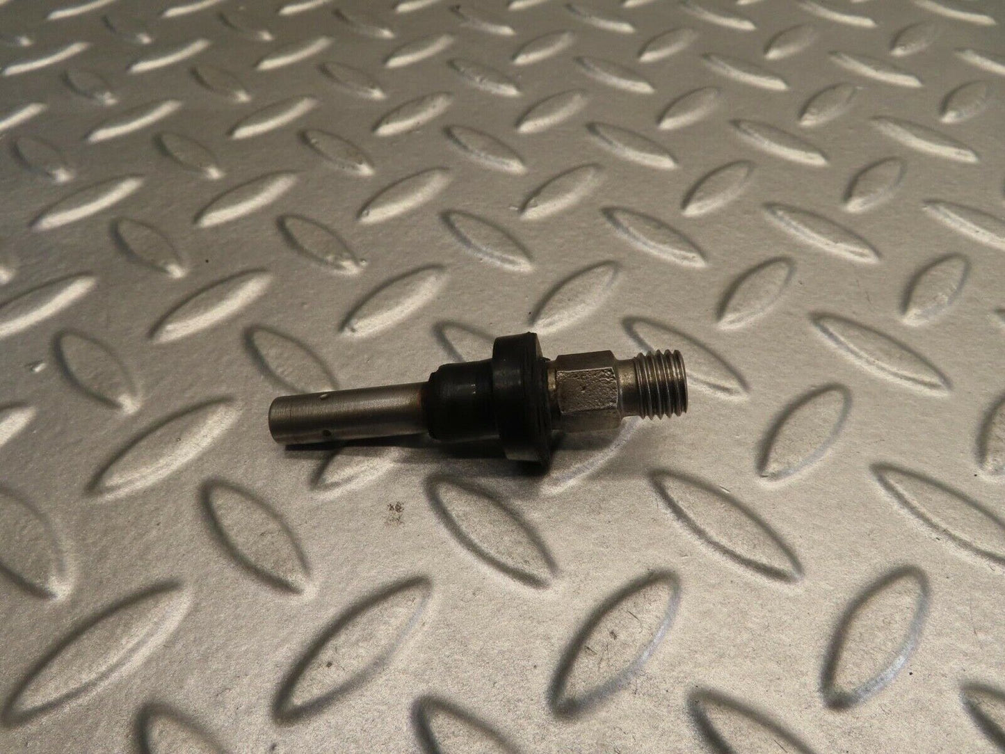 11734 Mercedes-Benz R107 450SL Fuel Injector Bosch