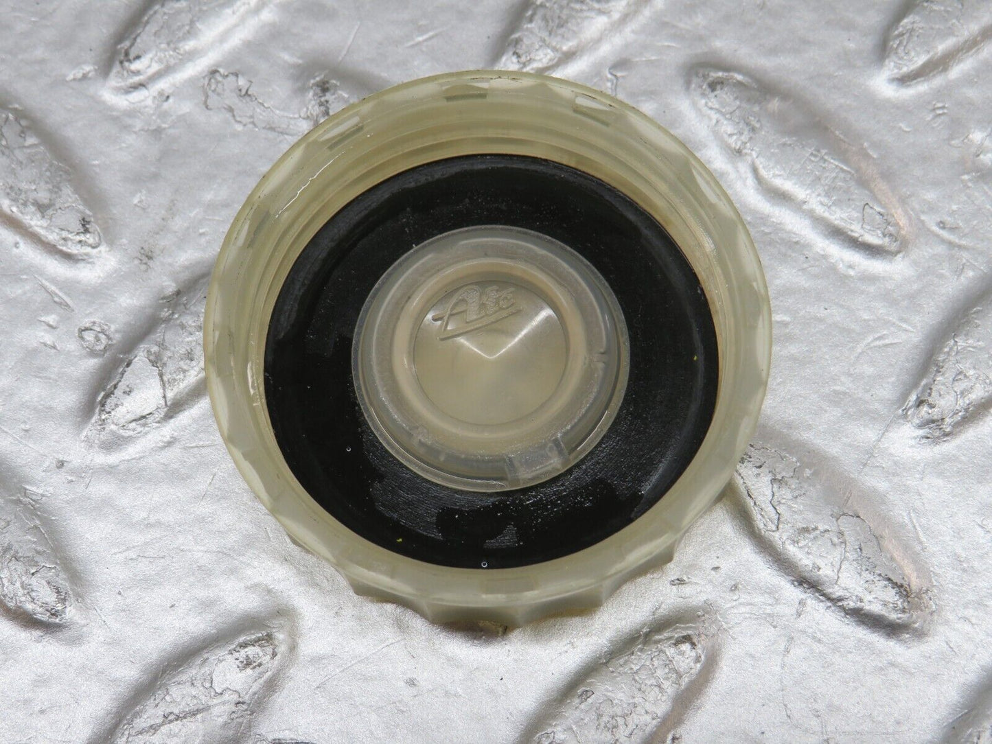 34307 Mercedes-Benz C126 380SEC Coupe Brake Fluid Reservoir Tank