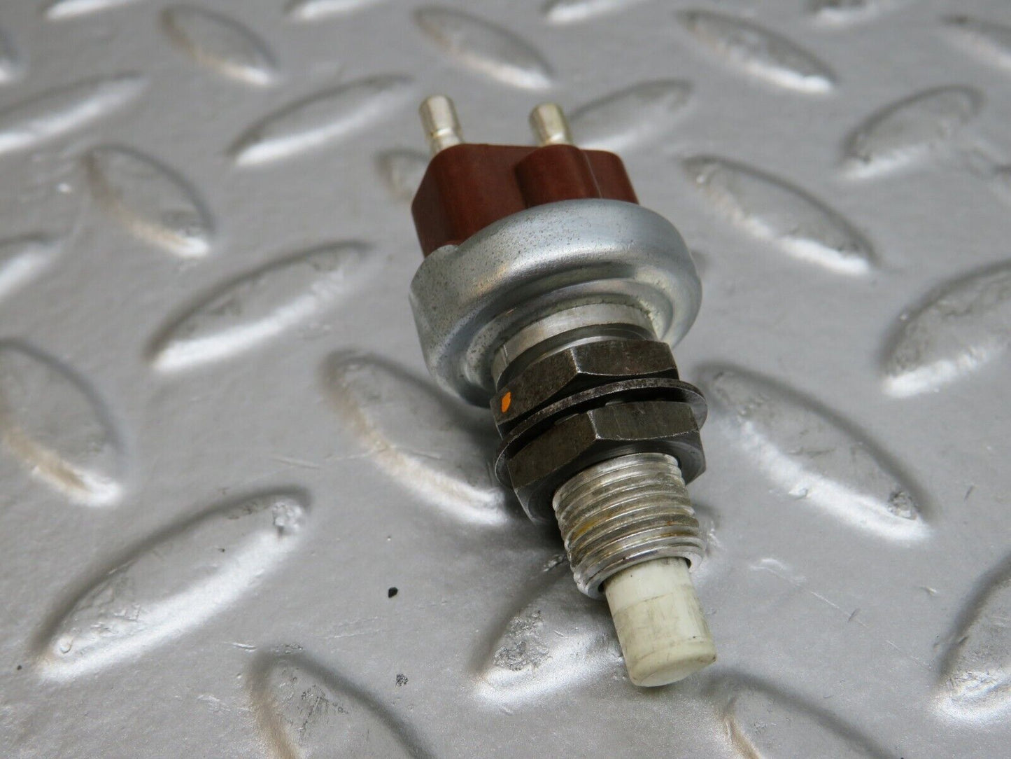 25431 Mercedes-Benz W123 200 Brake Light Contact Switch 190130