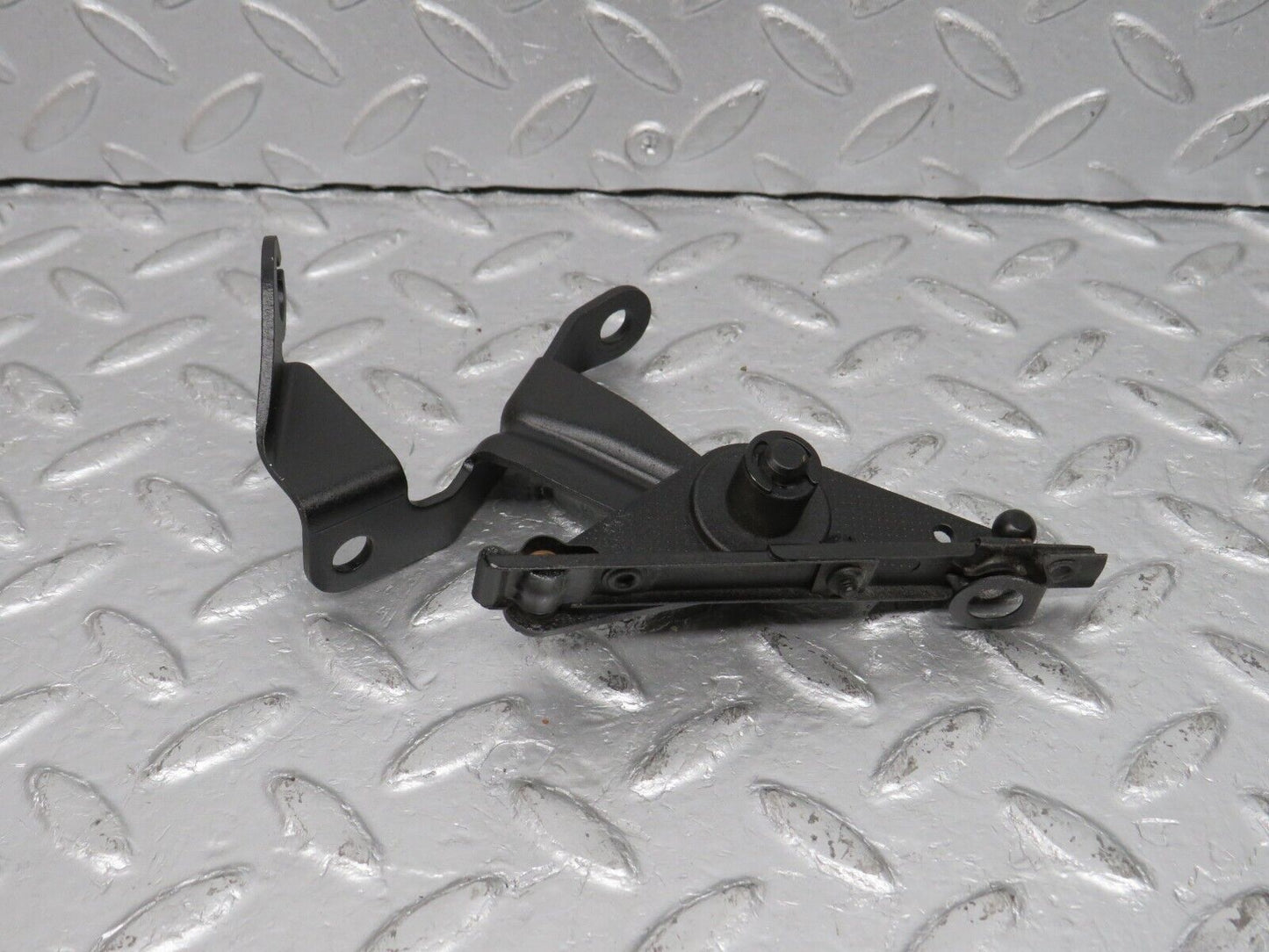 39261 Mercedes-Benz R107 500SL Throttle Linkage