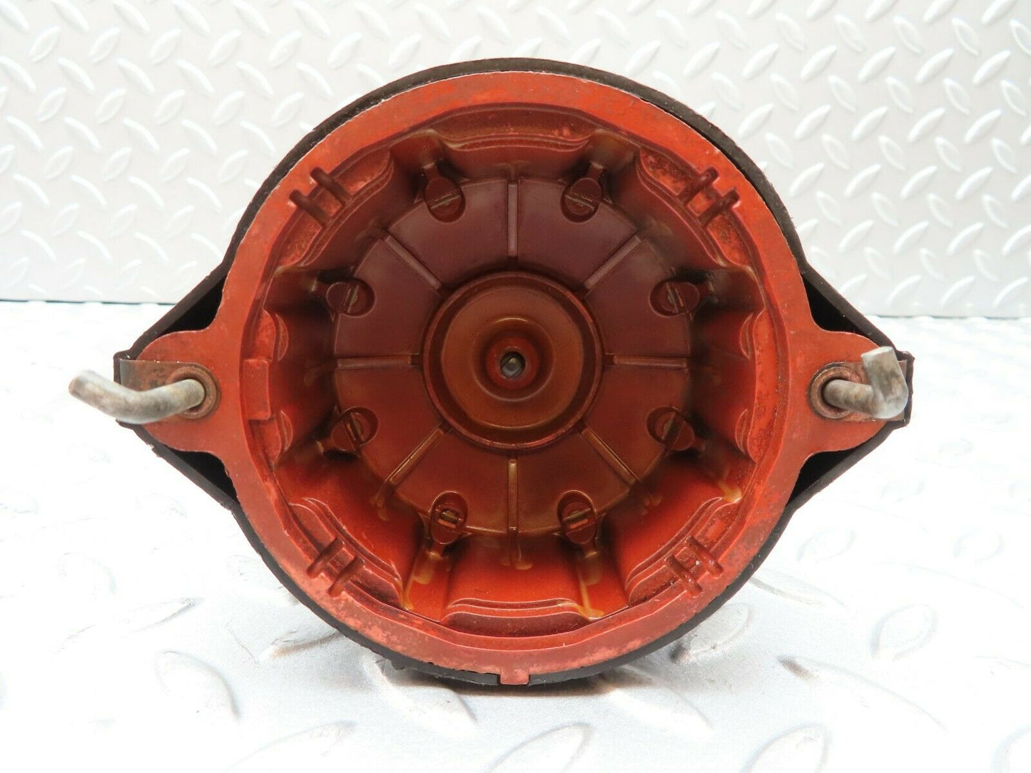 0080 Mercedes-Benz W116 350SE Distributor Cap