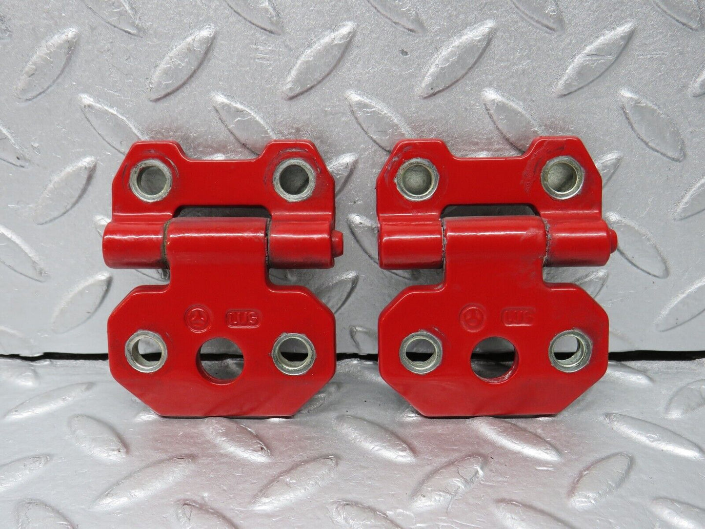 38800 Mercedes-Benz W201 190E 2.6L Door Hinge Right Side