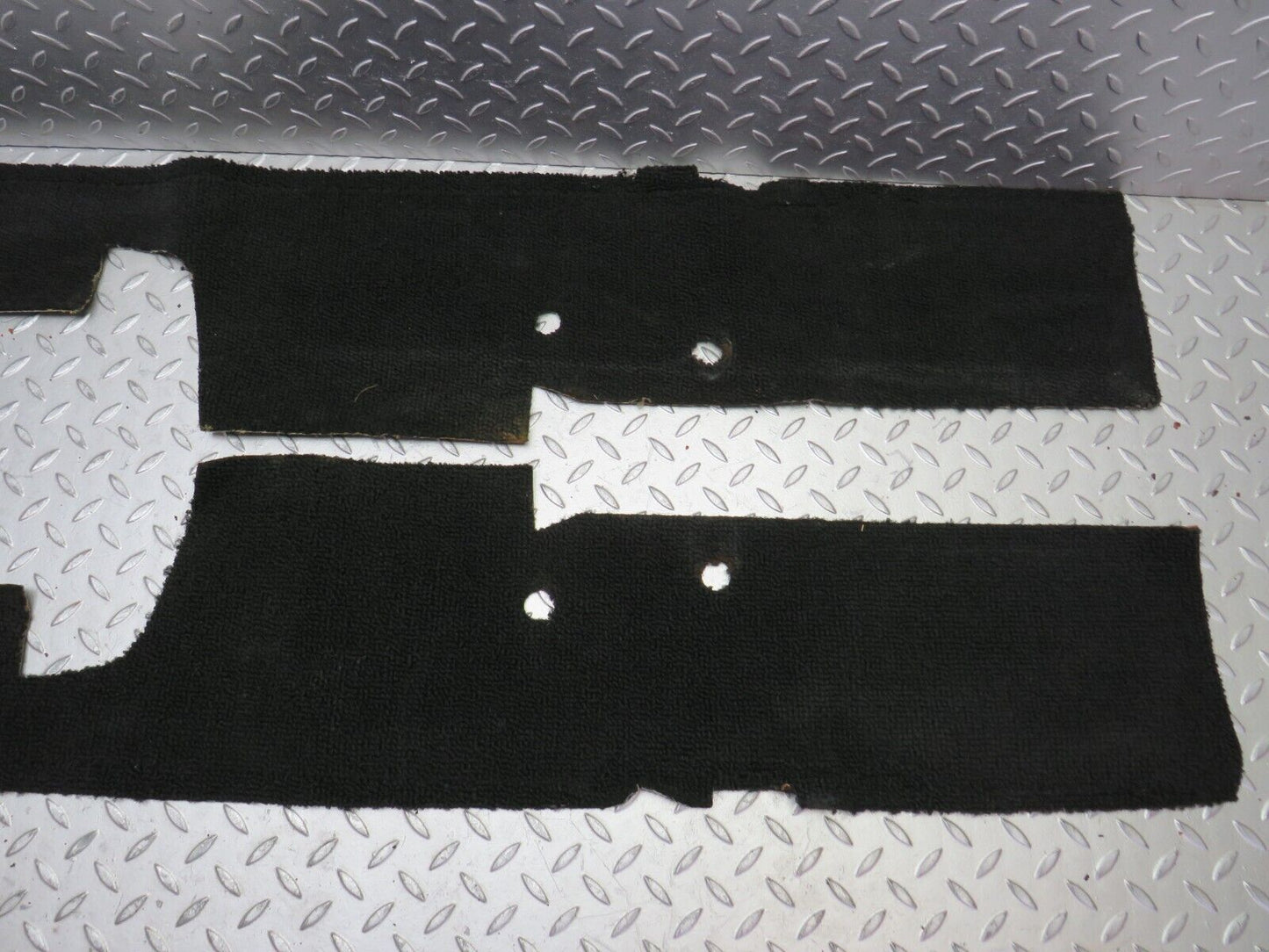 28010 Mercedes-Benz W123 280E Front Mat Set Black