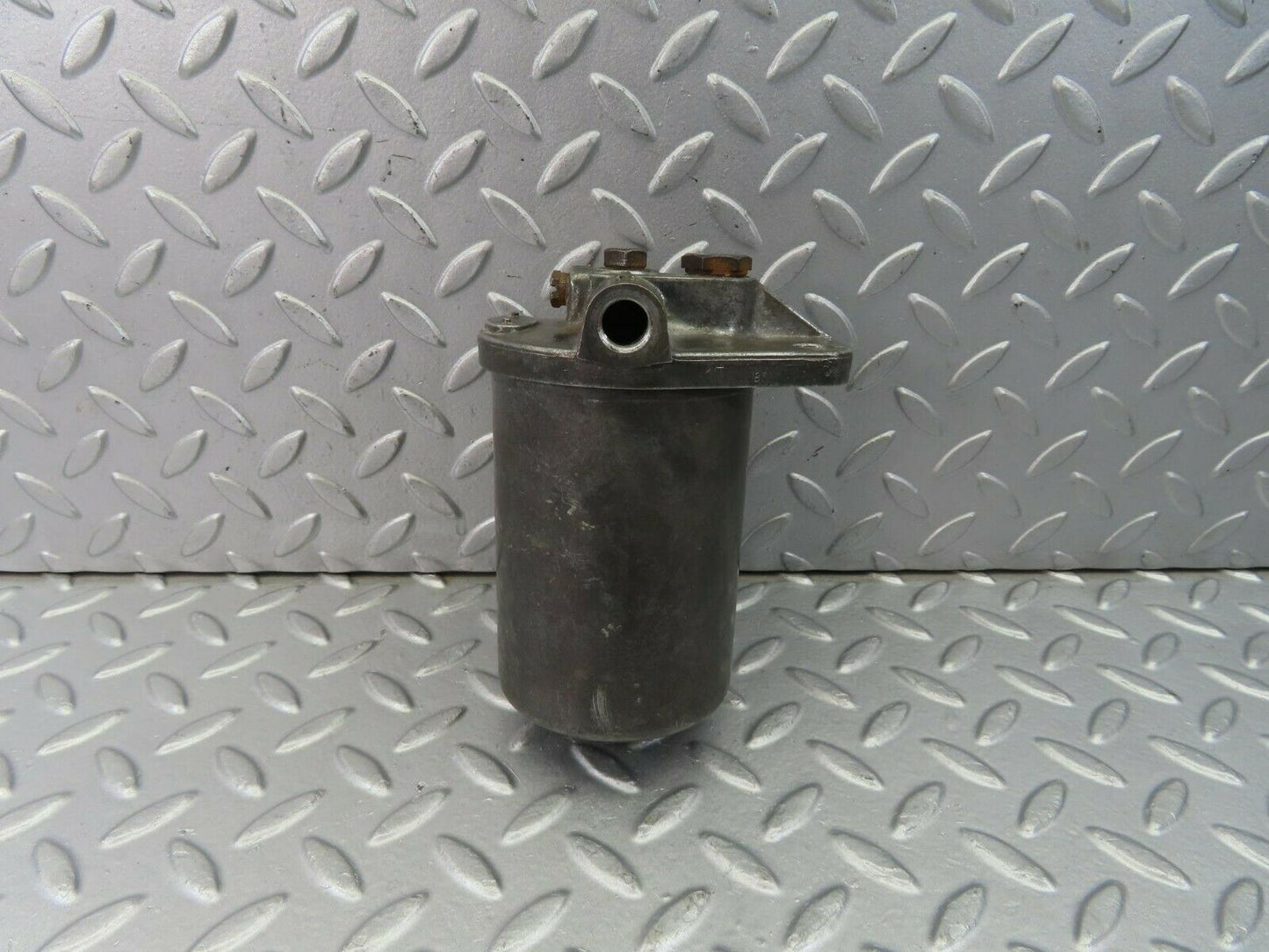 8915 Mercedes-Benz W108 Fuel Filter Housing
