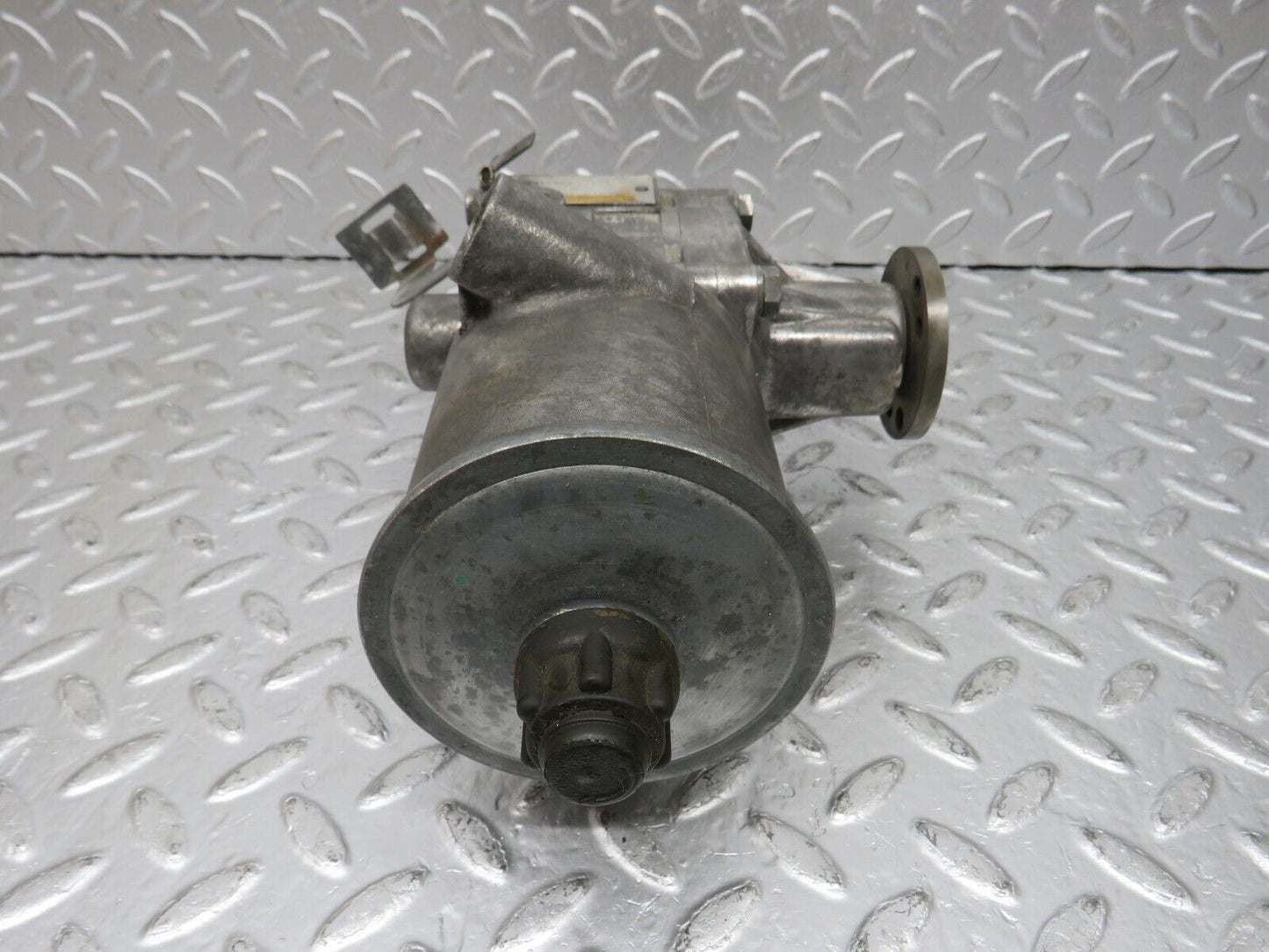 33447 Mercedes-Benz W202 C180 Power Steering Pump 2104662601