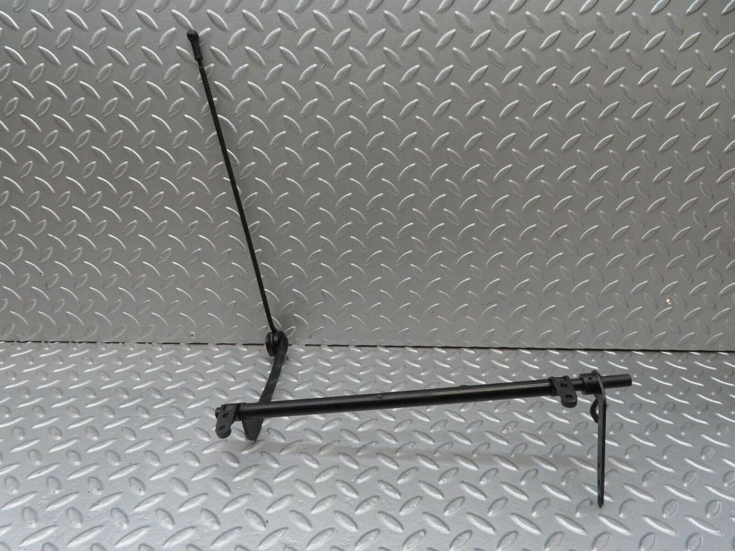12754 Mercedes-Benz W111 220SE Accelerator Pedal Linkage