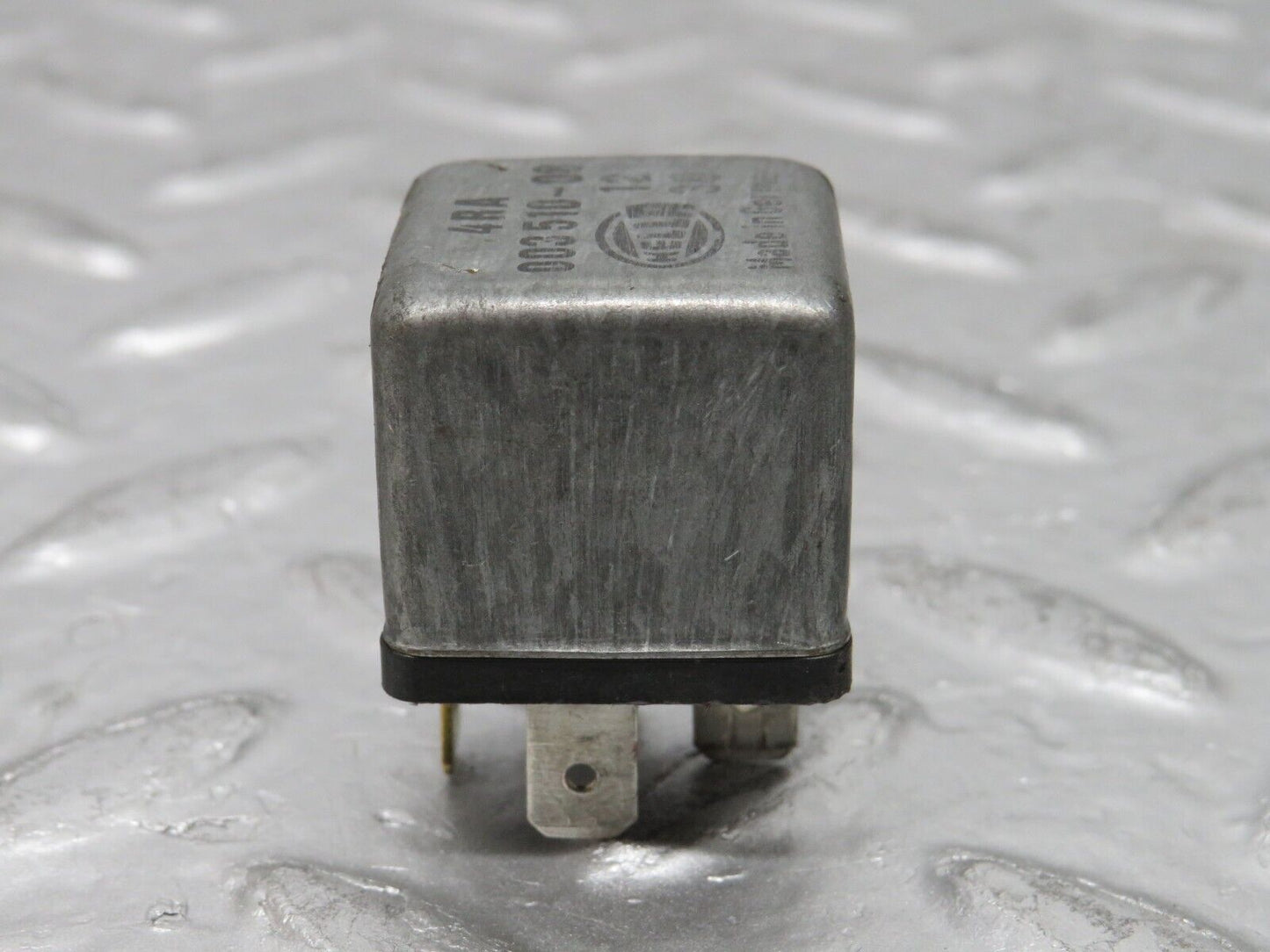 29977 Porsche 924 Multi Purpose Relay Hella 00351008