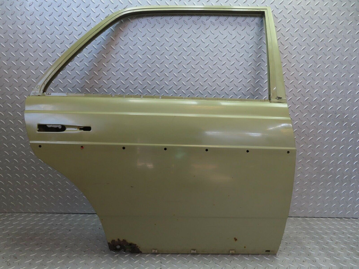 13641 Mercedes-Benz W123 200 Rear Right Door