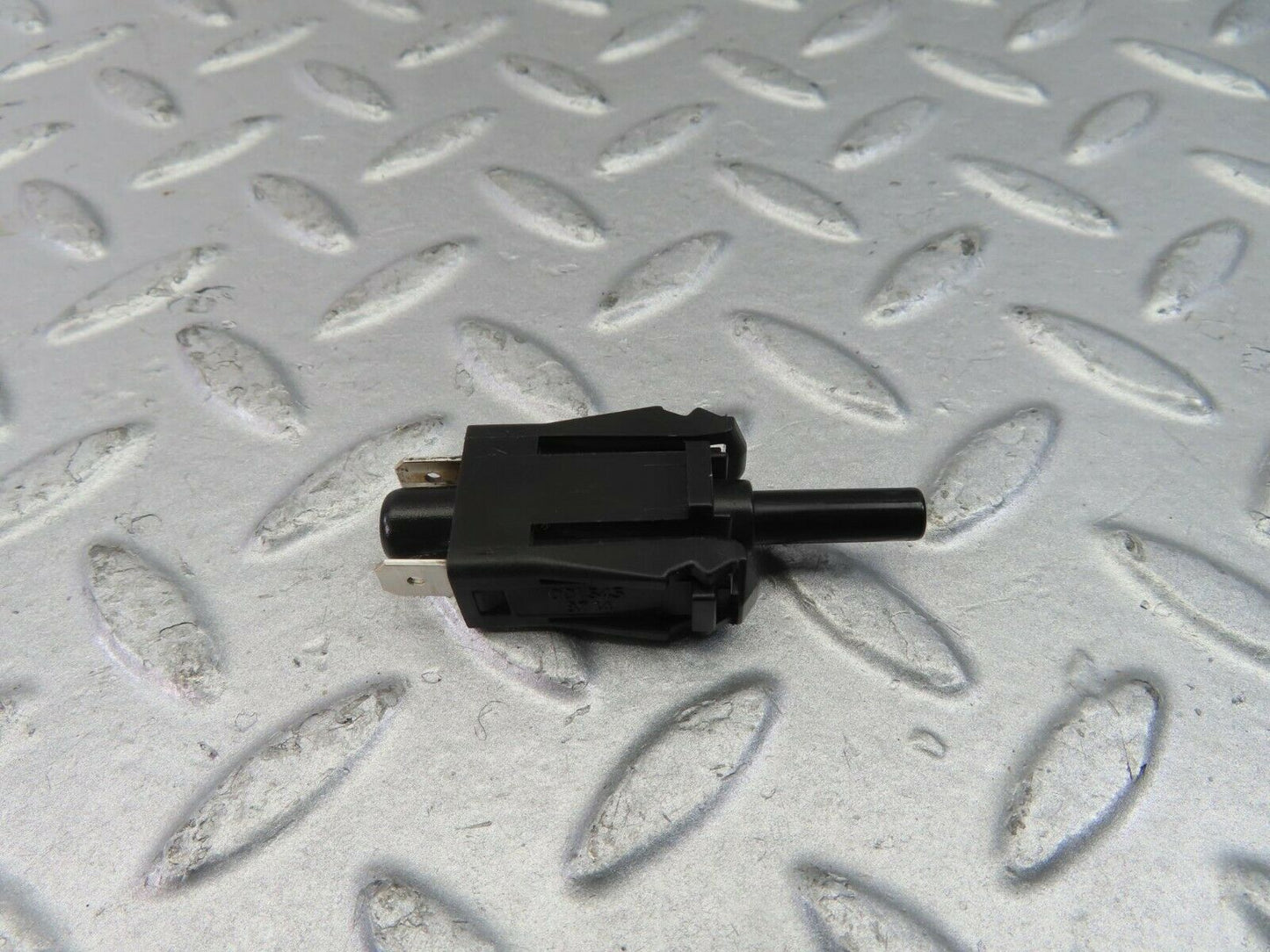 10403 Mercedes-Benz W201 190E Door Contact Switch 0015458714