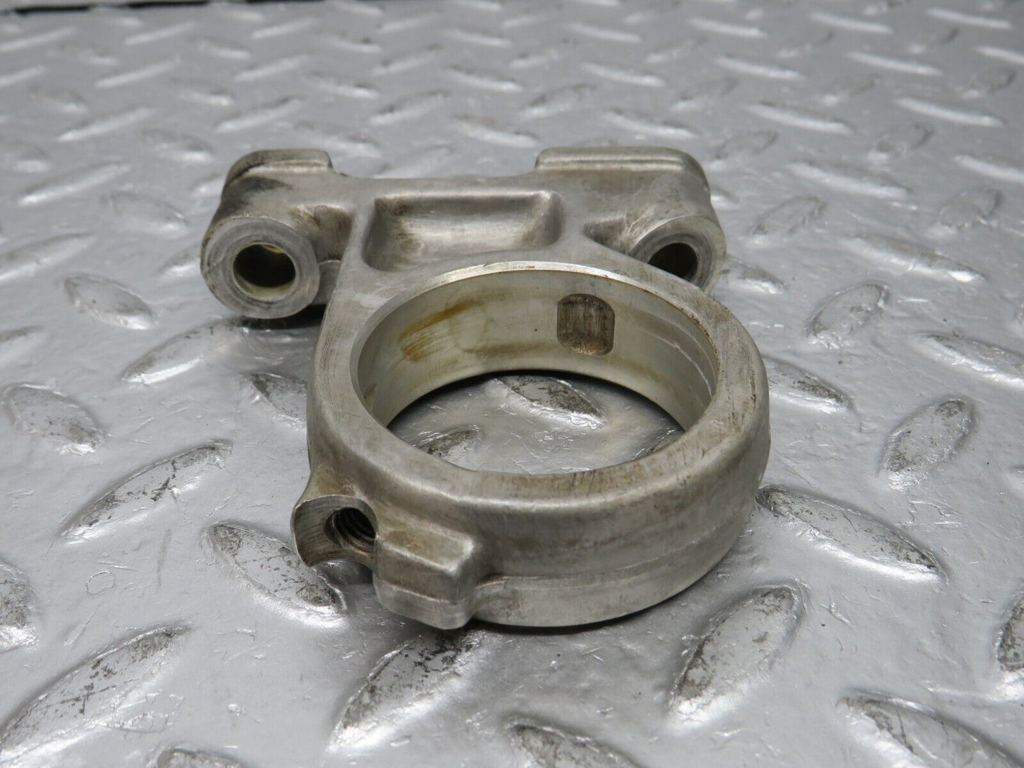 32795 Mercedes-Benz C107 R107 350 V8 Camshaft Tower Bearing 1160512112