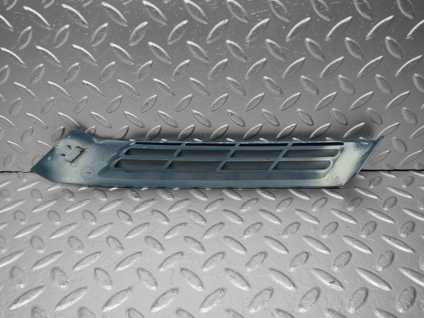 30809 Mercedes-Benz W201 190E 2.0L C Pillar Exterior Cover Left Side 2016980189