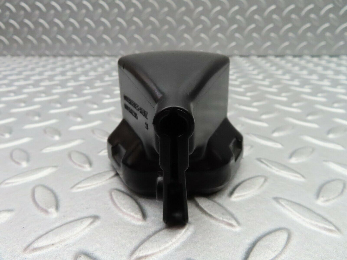 5439 Mercedes-Benz W124 230E Ignition Coil Cover Cap 0001582285