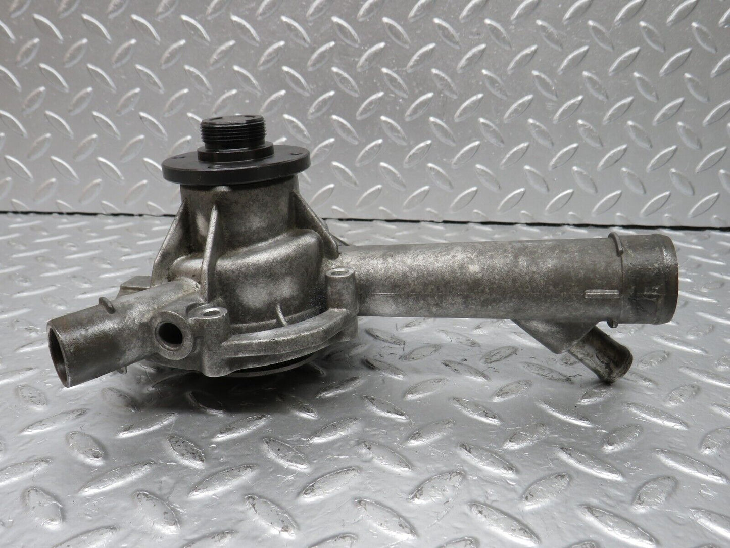 33404 Mercedes-Benz W202 C180 Water Pump