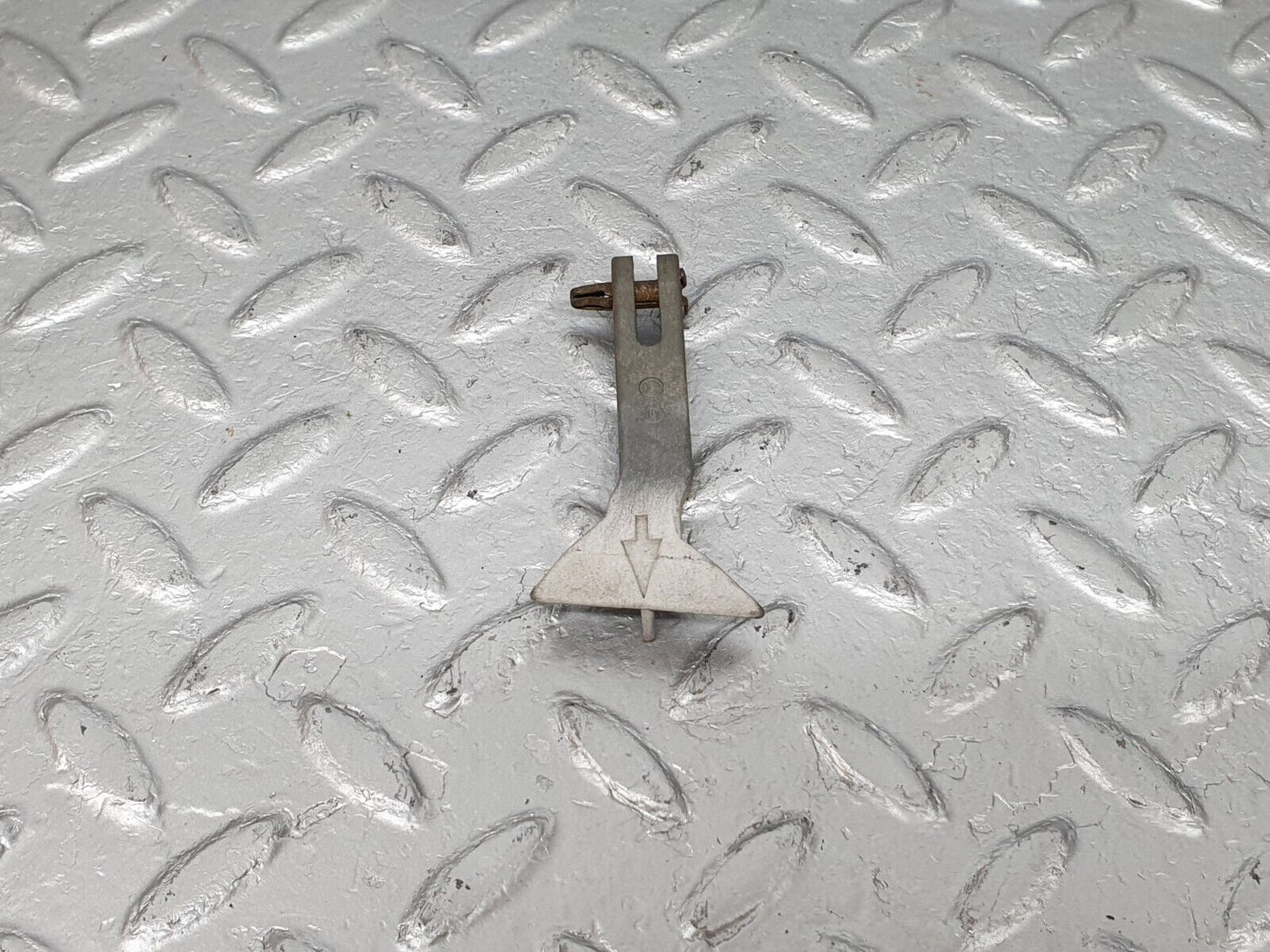 41030 Mercedes-Benz W126 300SE Bonnet Release Pull Handle