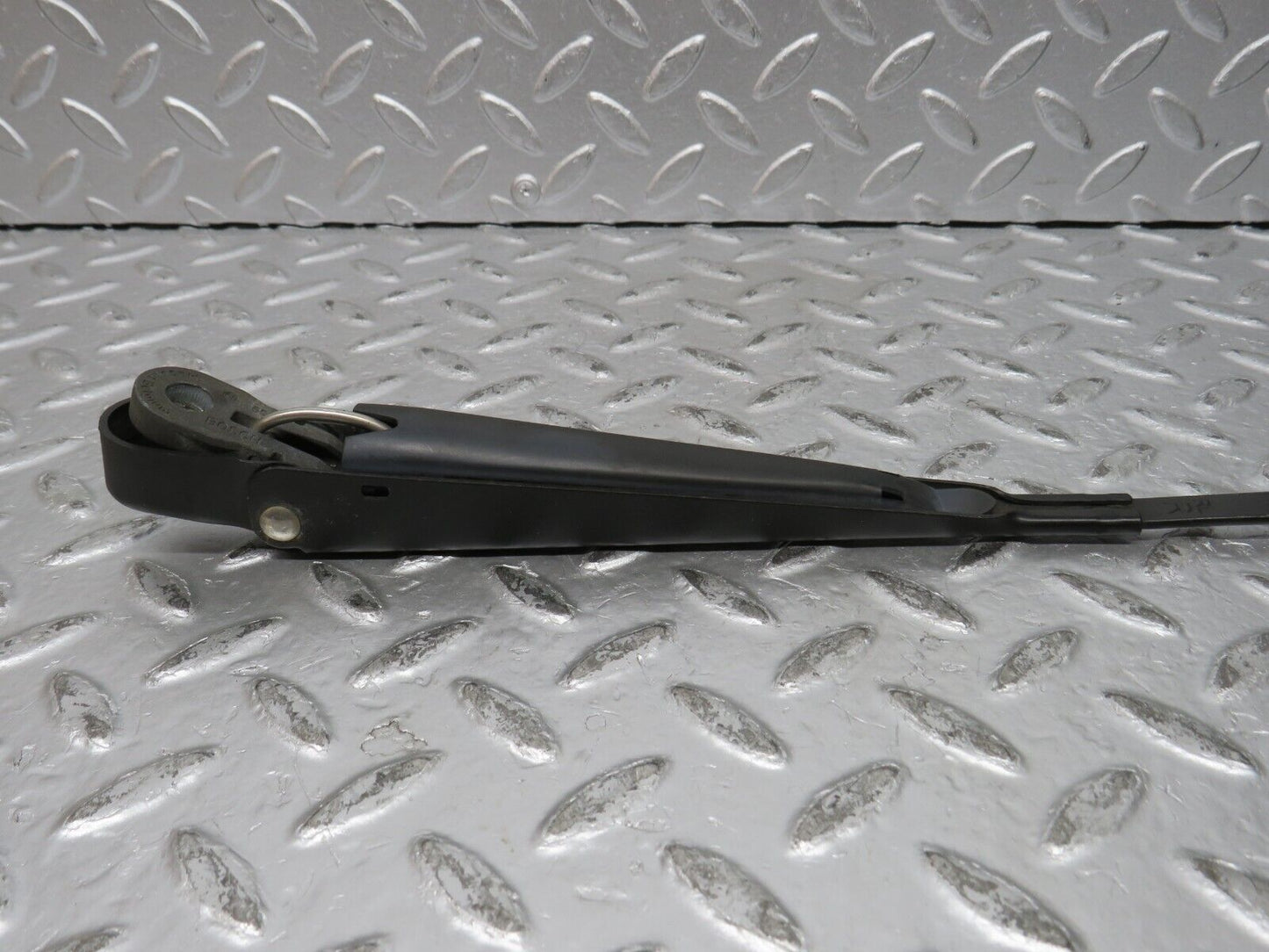 32098 Mercedes-Benz W123 230E Wiper Arm Bosch Right Side