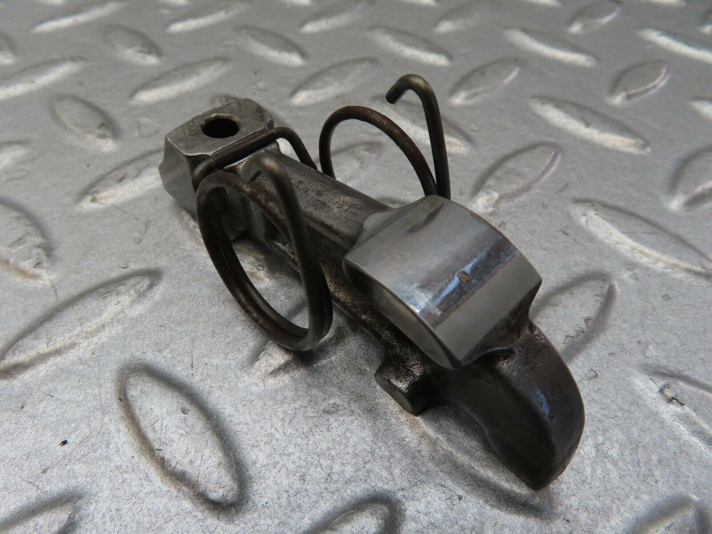 13380 Mercedes-Benz W111 230S Valve Rocker Arm With Retaining Spring