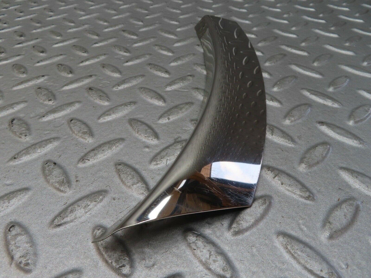 17681 Mercedes-Benz W116 450SEL Rear Left Wheel Arch Lower Chrome Trim