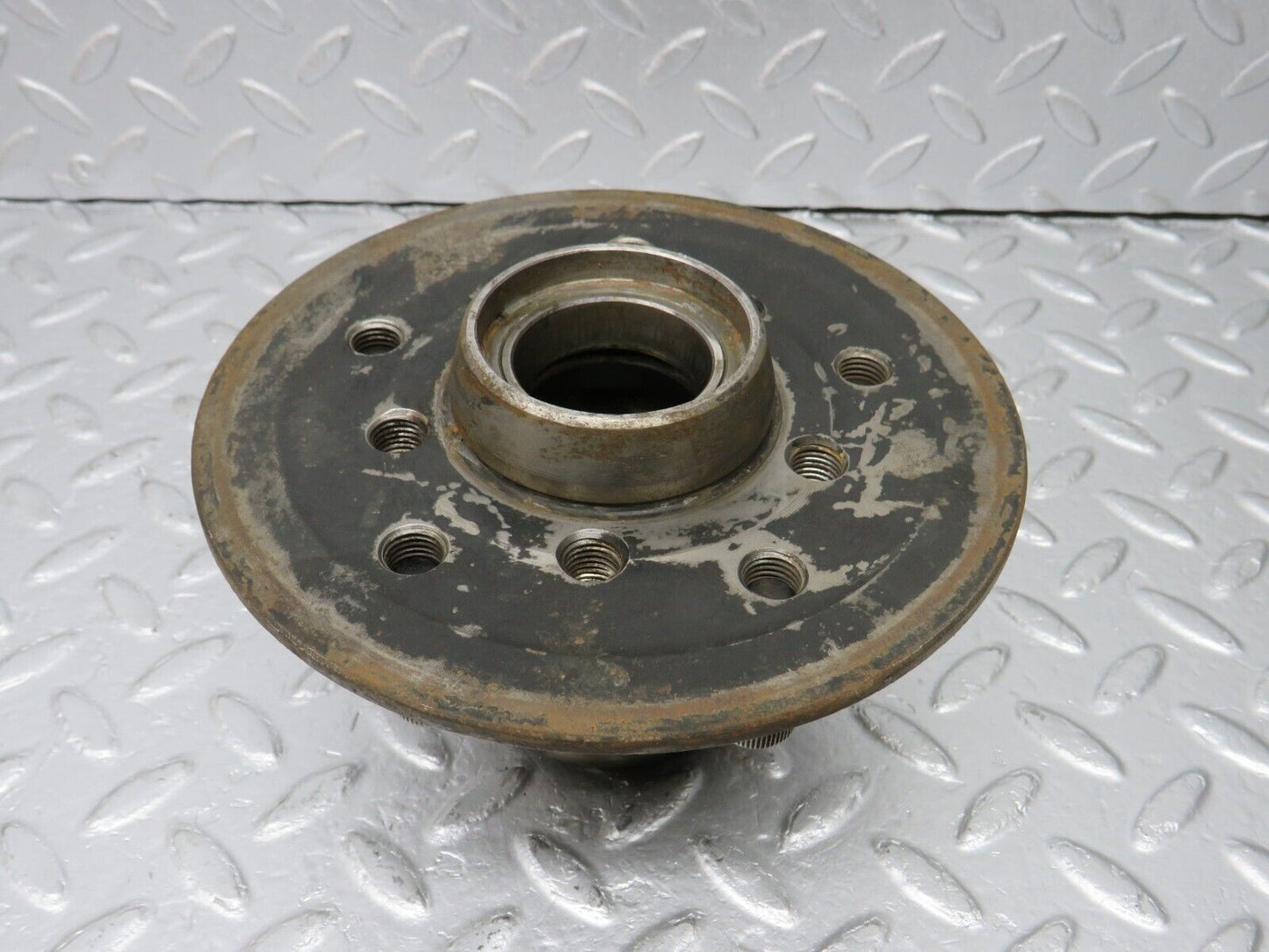 40396 Mercedes-Benz W110 230 Front Wheel Hub