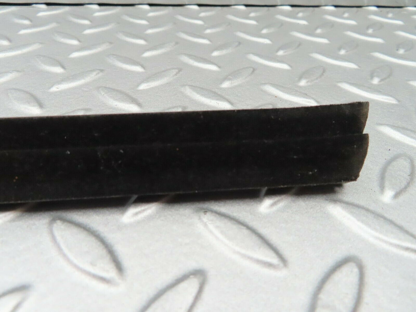 5271 Mercedes-Benz W124 230E Inner Window Weatherstrip Seal Front Right