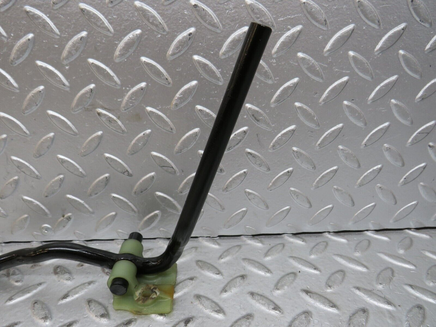 28368 Mercedes-Benz S123 240D Wagon Accelerator Pedal Linkage