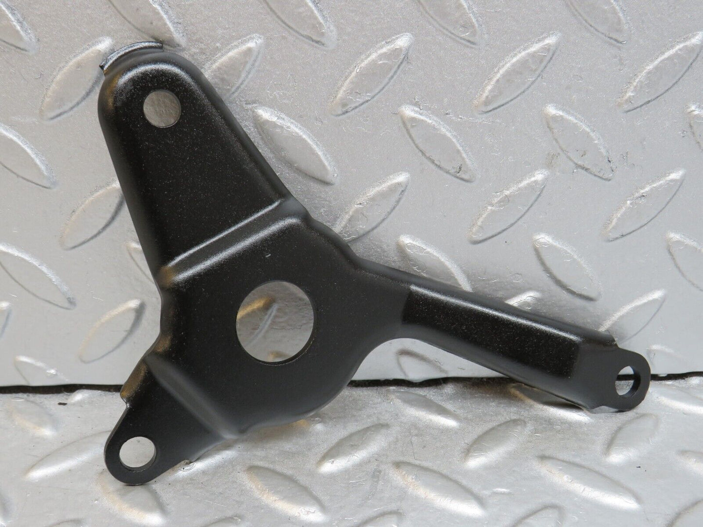 38114 Mercedes-Benz A124 320E Belt Tensioner Strut Bracket 1042020040