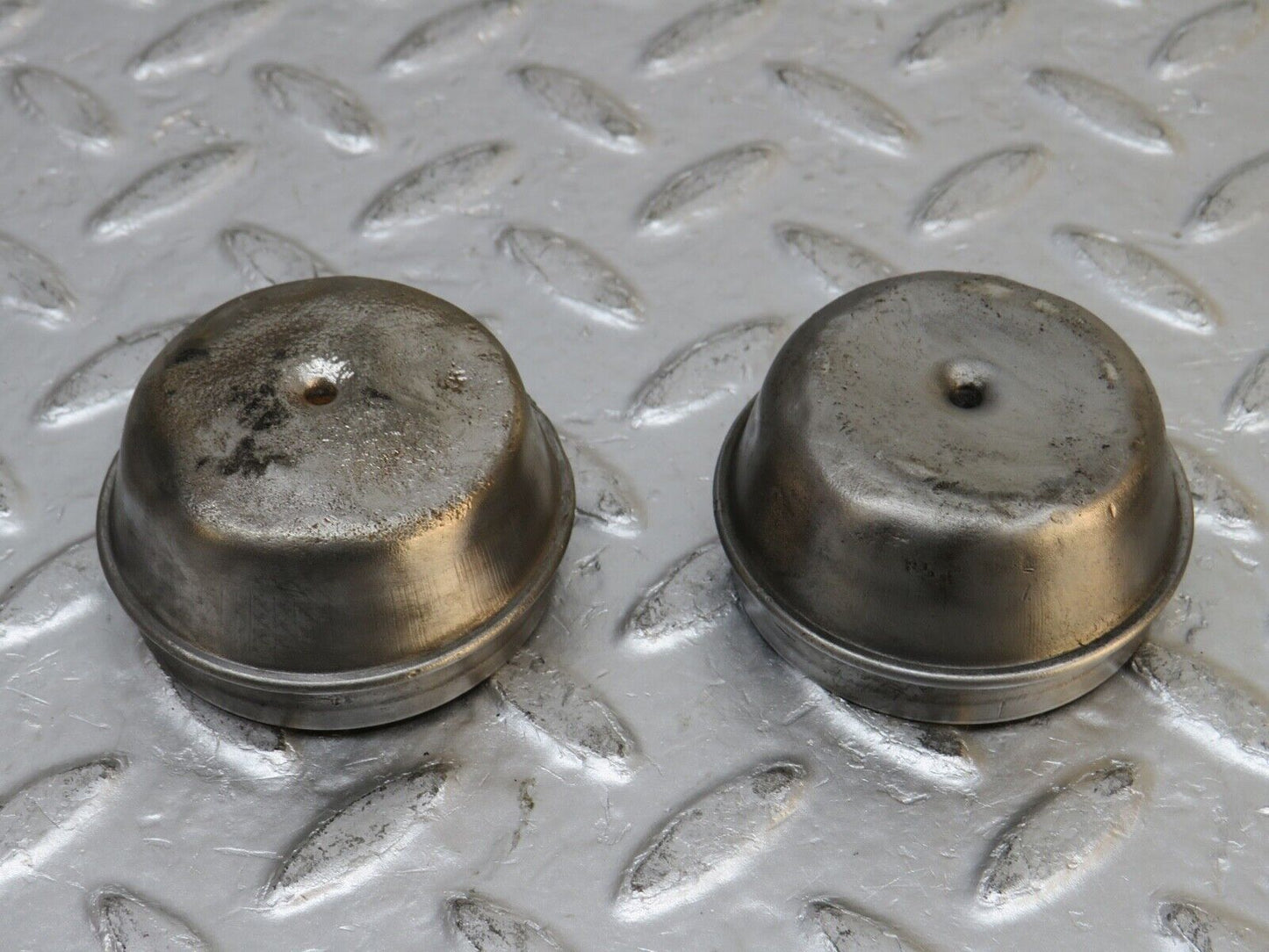 0407 Mercedes-Benz W108 280SE Wheel Hub Locking Cap