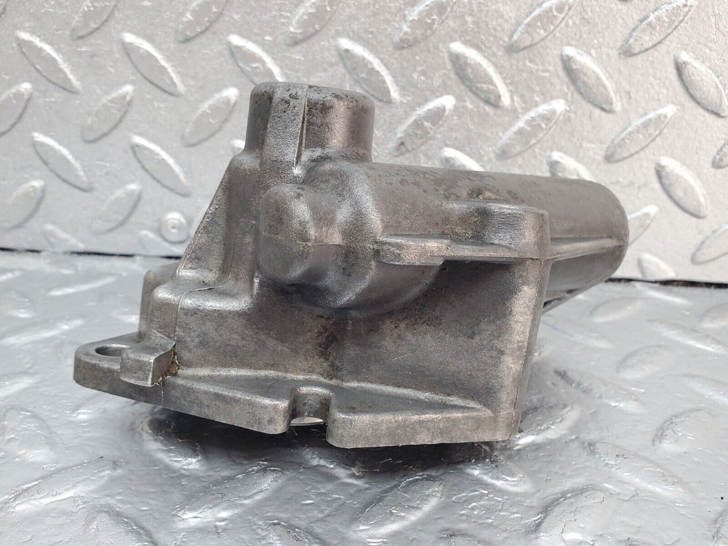 45416 Mercedes-Benz 280E M110.983 Ignition Distributor Housing 1101580515