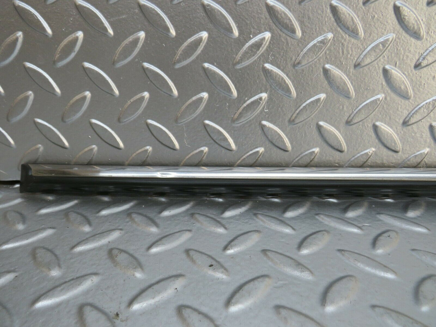 23643 Mercedes-Benz W114 280E Front Left Door Centre Moulding Trim