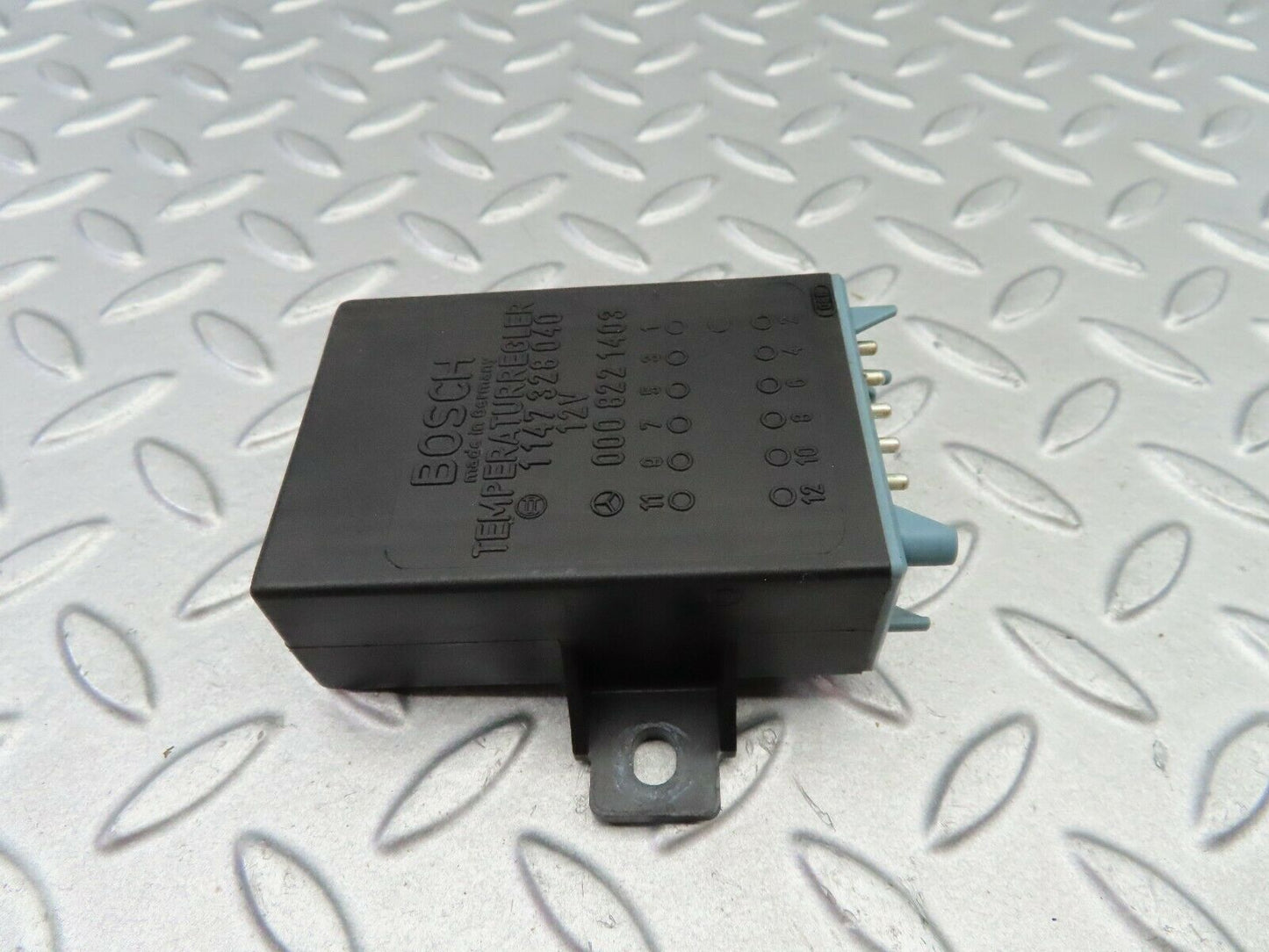 6192 Mercedes-Benz W126 380SE Heating Control Unit Bosch 0008221403