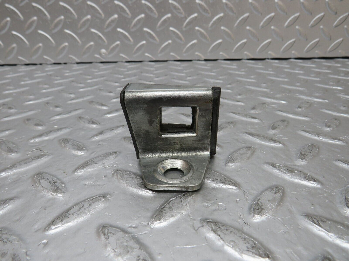 31772 Mercedes-Benz W201 190LE 1.8L Door Lock Latch