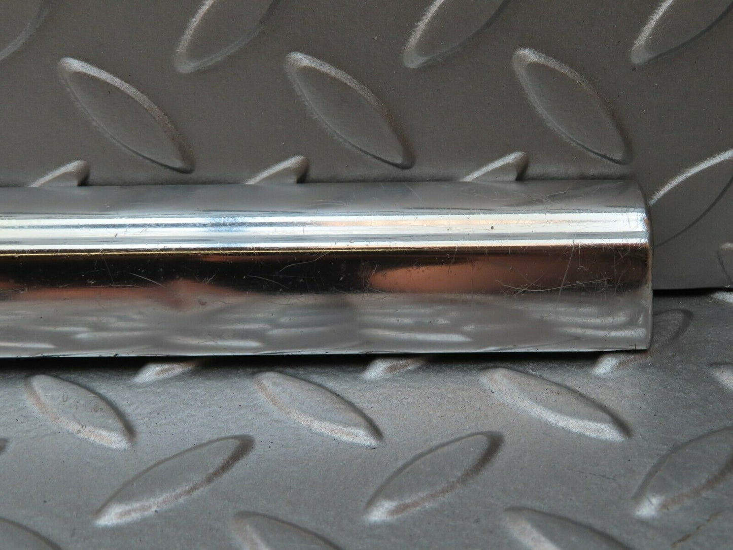 4691 Mercedes-Benz W114 280CE Coupe Right Door Chrome Moulding Trim
