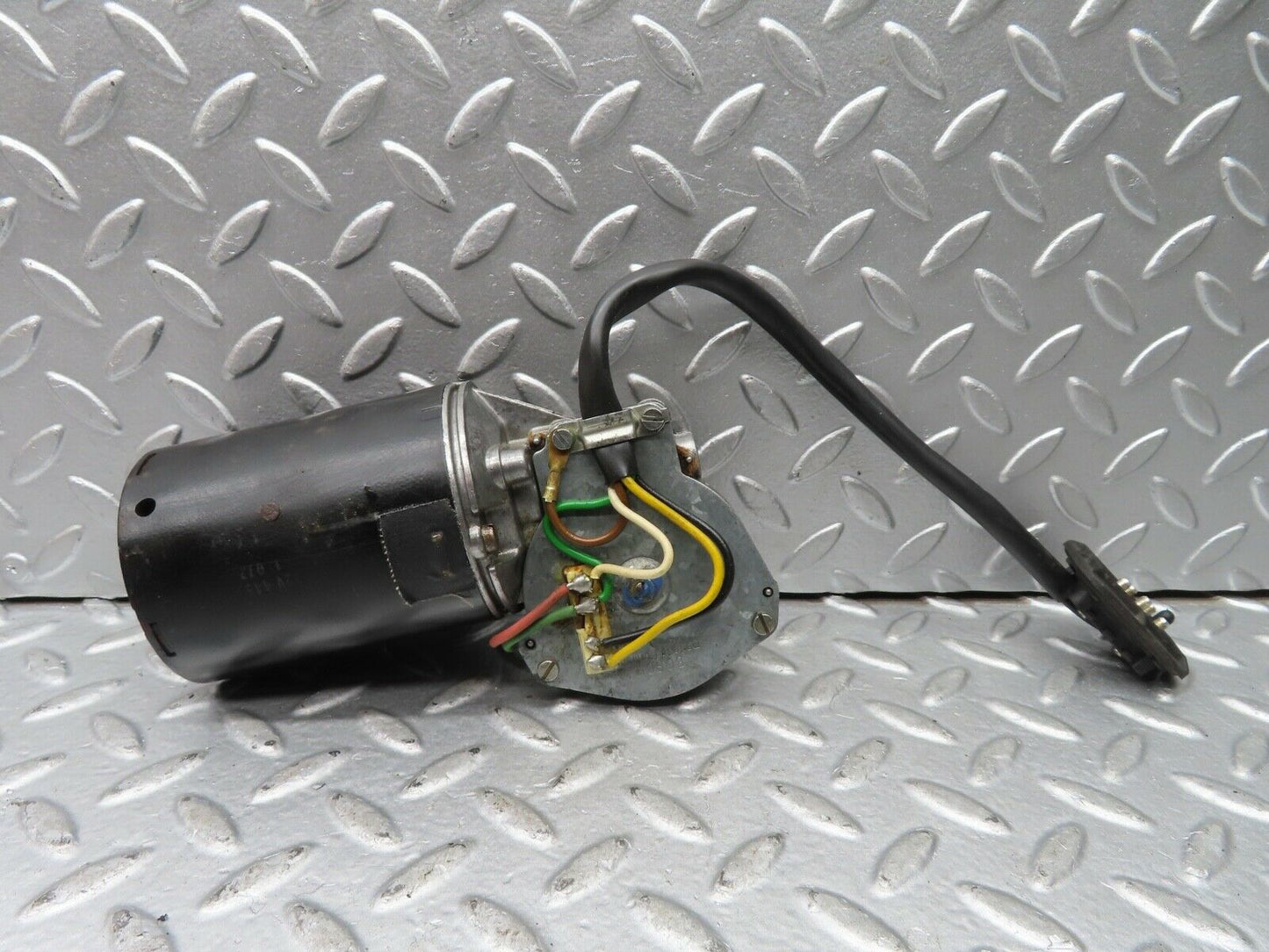 21310 Mercedes-Benz W123 230E Wiper Motor