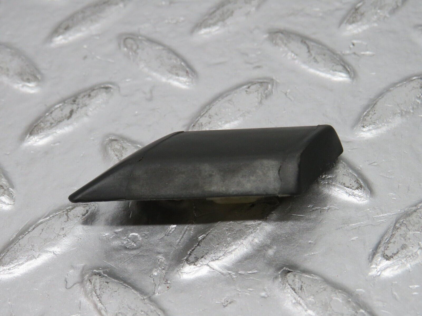 30719 Mercedes-Benz W201 190E 2.0L Rear Left Fender Centre Moulding Trim
