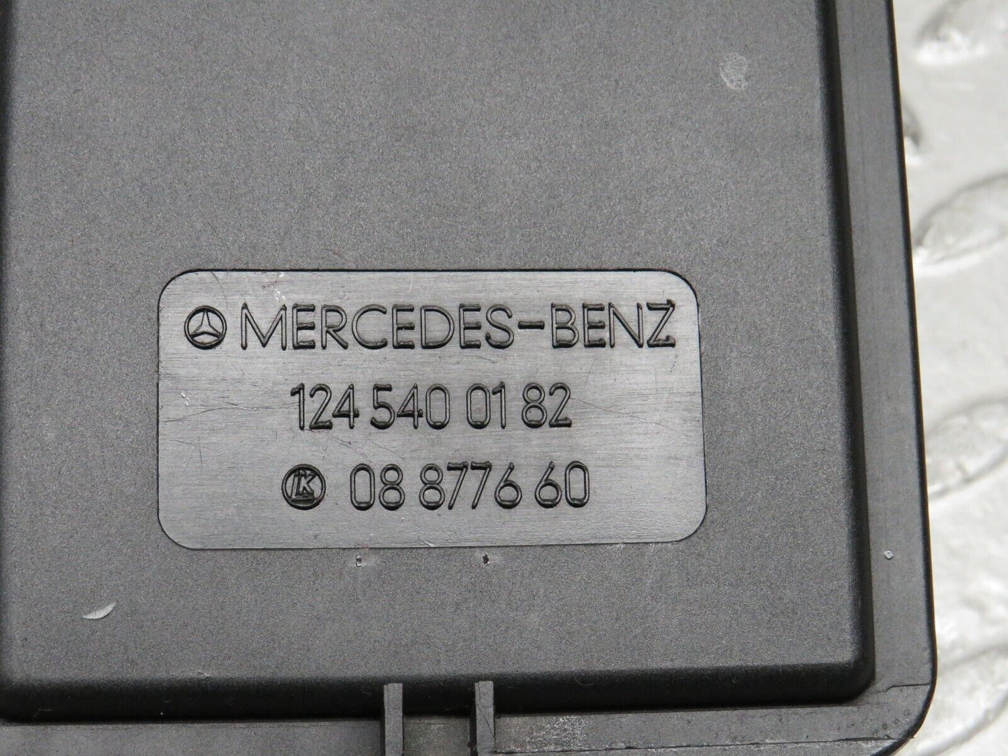 28962 Mercedes-Benz C124 320CE Coupe Fuse Box Lid Cover Panel 1245400282