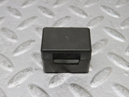 37323 Mercedes-Benz W109 300SEL Fuse Box Connector