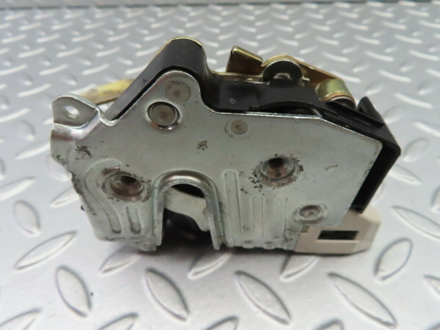 6602 Mercedes-Benz S124 E220 Wagon Rear Right Door Lock Mechanism