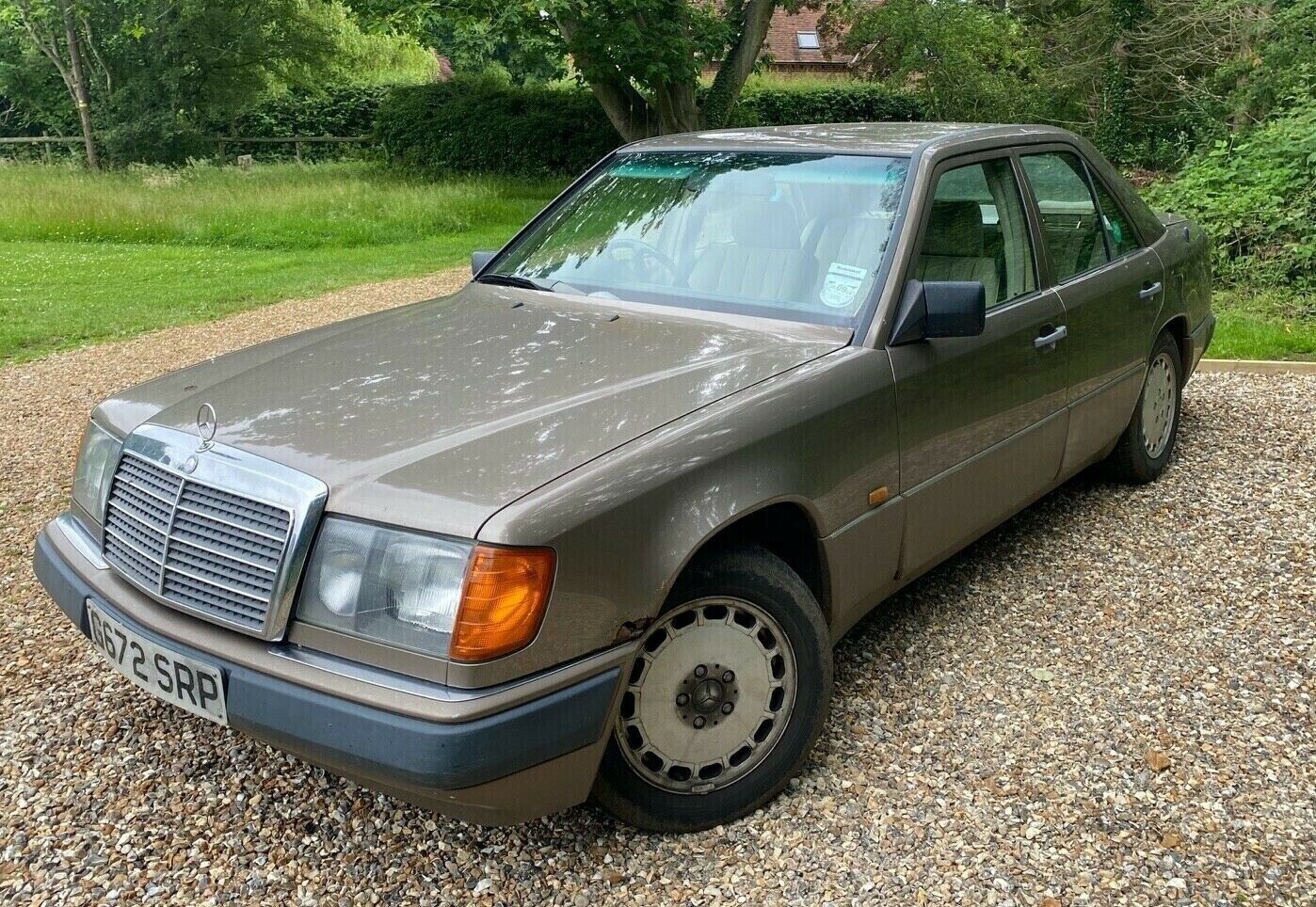 29396 Mercedes-Benz W124 230E C Pillar Exterior Trim Right Side