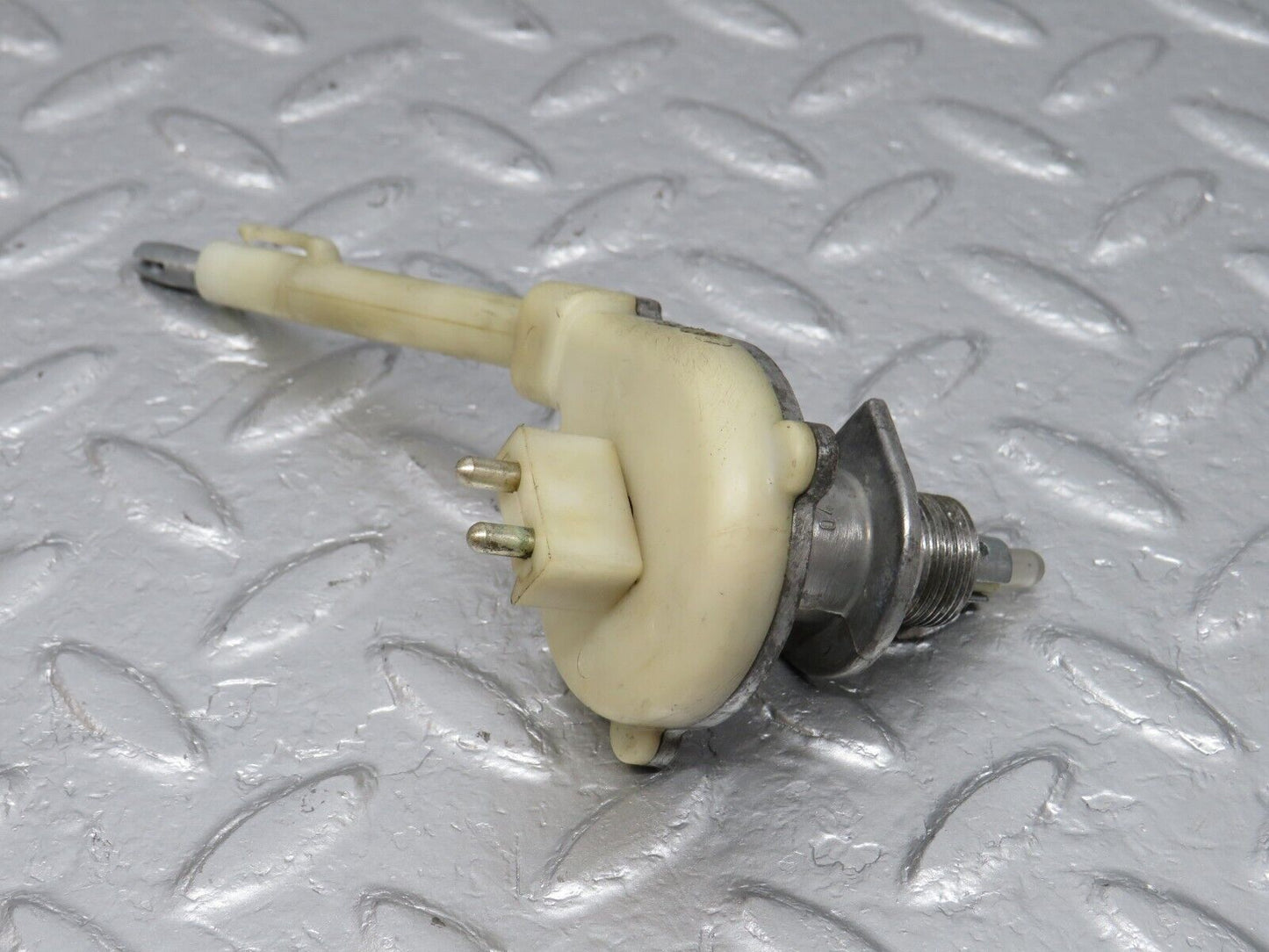 40676 Mercedes-Benz W123 300D Heater Regulator 1238300485 1238300385