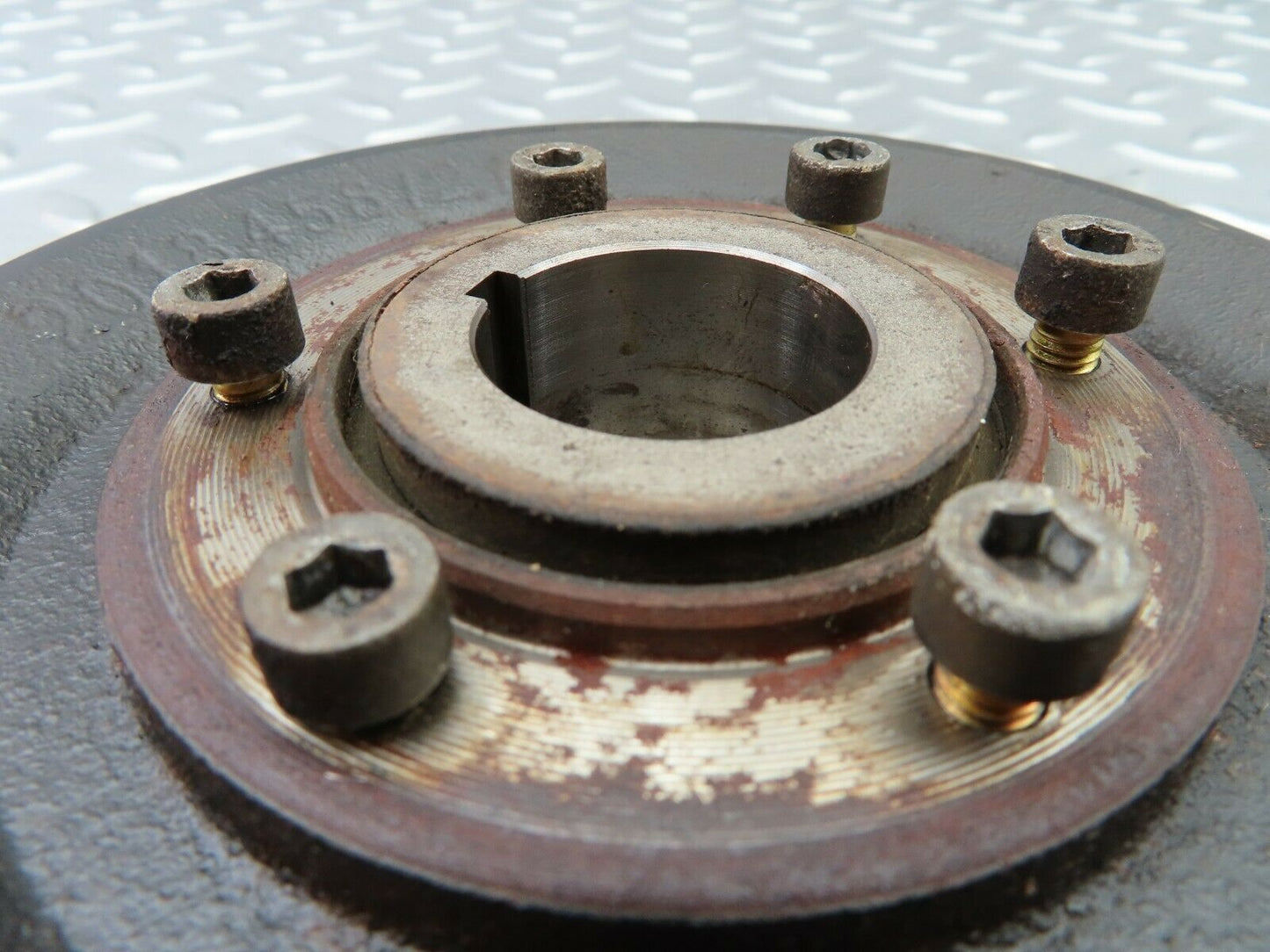 5949 Mercedes-Benz W123 200 Crankshaft Vibration Damper Pulley 1020300503