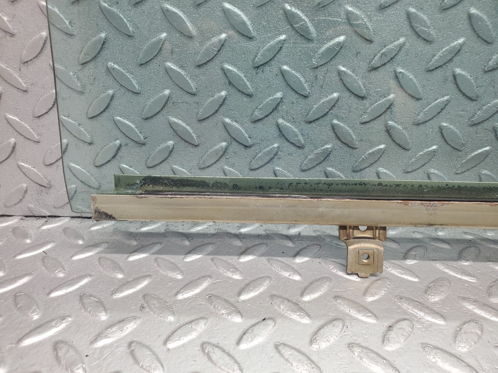 47318021