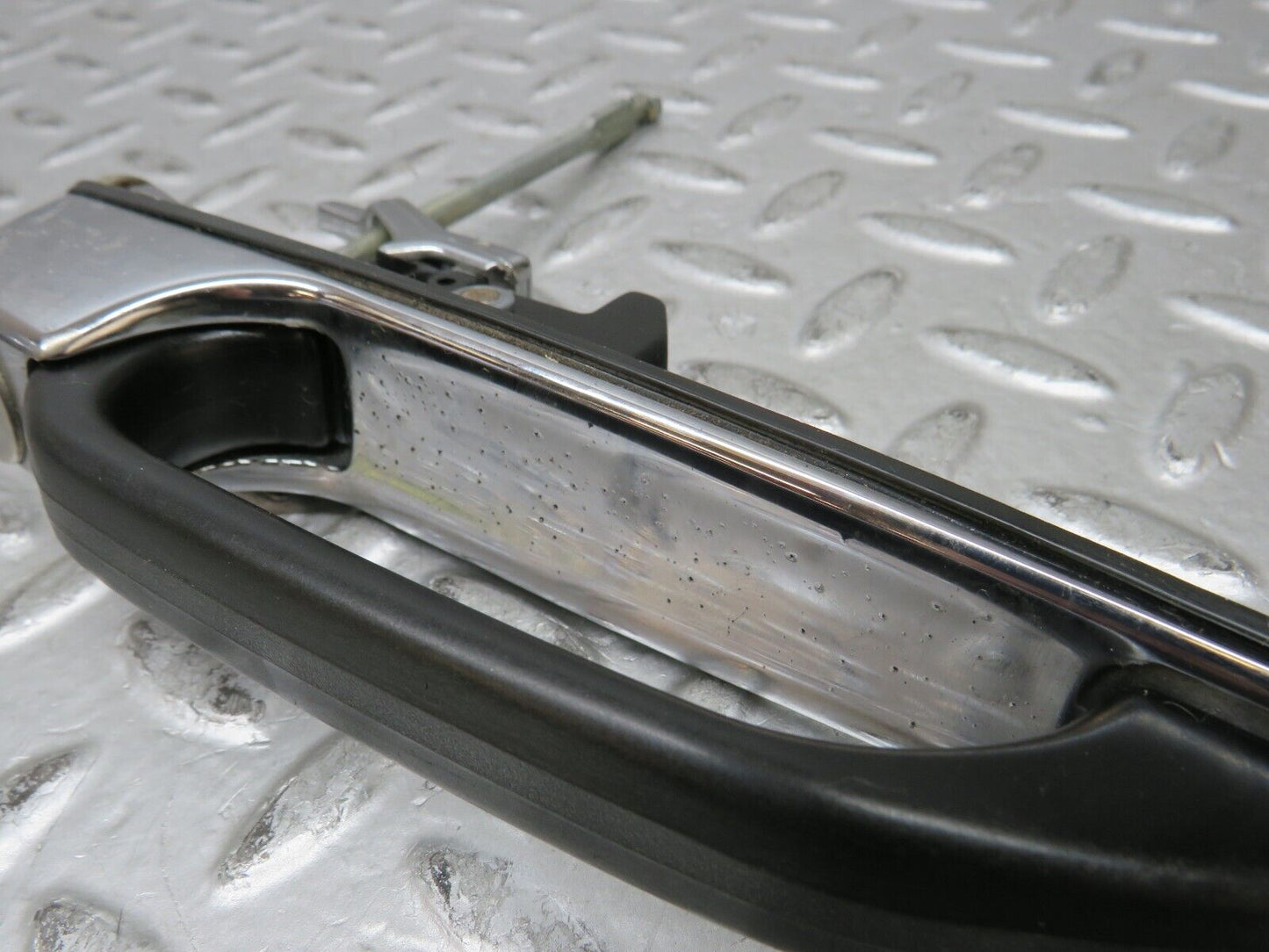 28894 Mercedes-Benz W123 230E Front Left Exterior Door Handle
