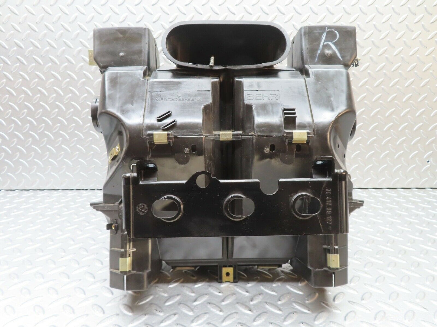 21238 Mercedes-Benz W123 230E Heater Box Blower Housing Bosch 0130062800