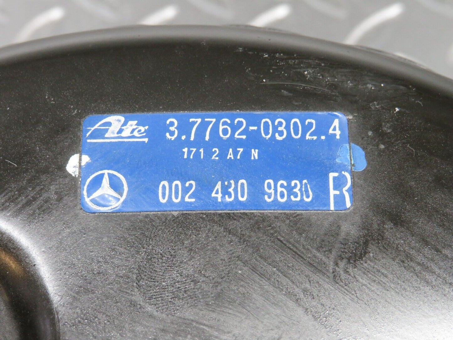 30370 Mercedes-Benz W124 230E Brake Booster ATE 0024309630