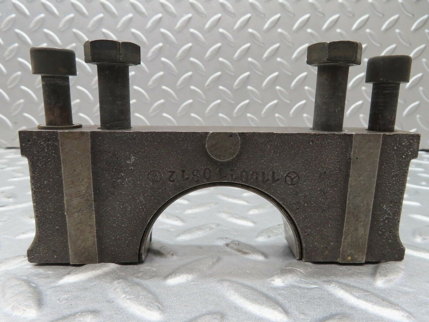 16542 Mercedes-Benz C107 350SLC Coupe Crankshaft Bearing Holder Block 1160110312